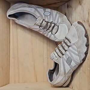 Skeachers Womens Gray Shoes Sneakers